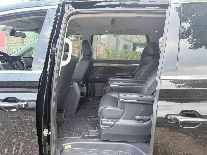 2023 GAC Trumpchi M8 2.0T 252HP L4 8AT,autocango,china used car exporter,china ev exporter,chinese used car exporter,chinese used ev exporter