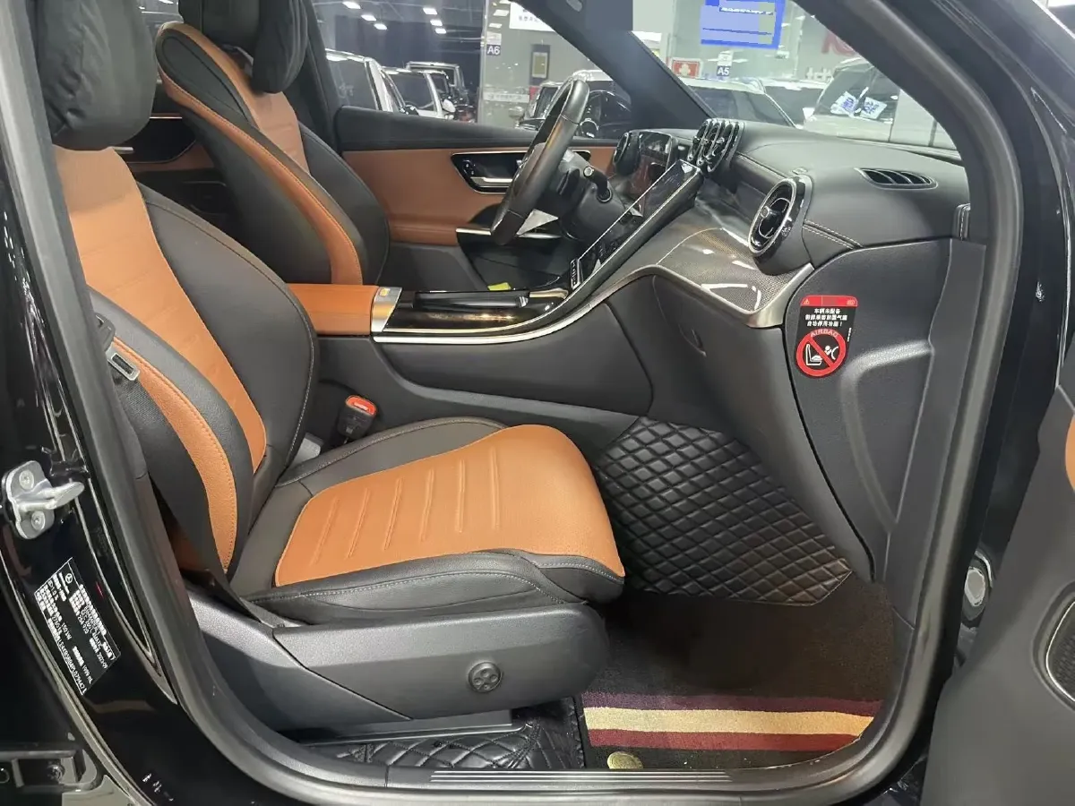 2023 Mercedes-Benz GLC Class 2.0T 204HP L4 9AT,autocango,china used car exporter,china ev exporter,chinese used car exporter,chinese used ev exporter