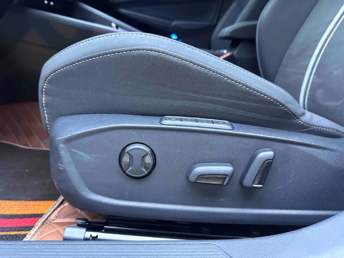 2023 Volkswagen Golf 1.4T 150HP L4 7DCT,autocango,china used car exporter,china ev exporter,chinese used car exporter,chinese used ev exporter