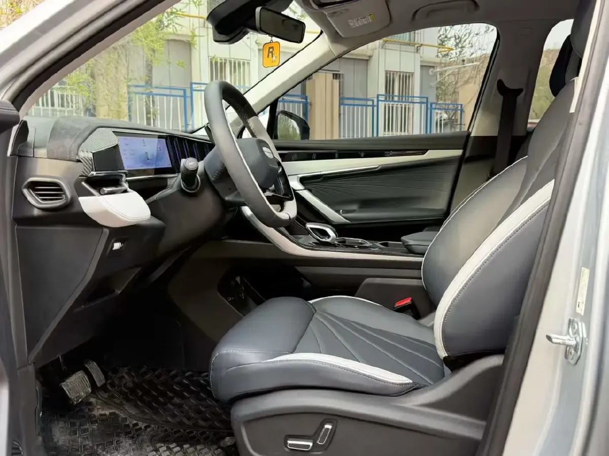 2023 Geely StarRay 1.5T 181HP L4 7DCT,autocango,china used car exporter,china ev exporter,chinese used car exporter,chinese used ev exporter