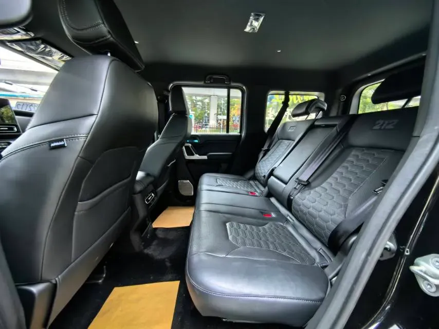 2025 212 212 T01 2.0T 170HP L4 8AT,autocango,china used car exporter,china ev exporter,chinese used car exporter,chinese used ev exporter