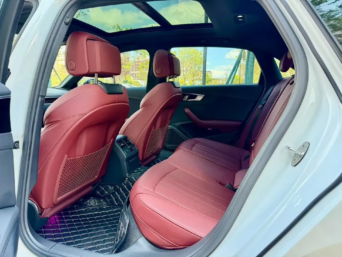 2024 Audi A4L 2.0T 190HP L4 7DCT,autocango,china used car exporter,china ev exporter,chinese used car exporter,chinese used ev exporter