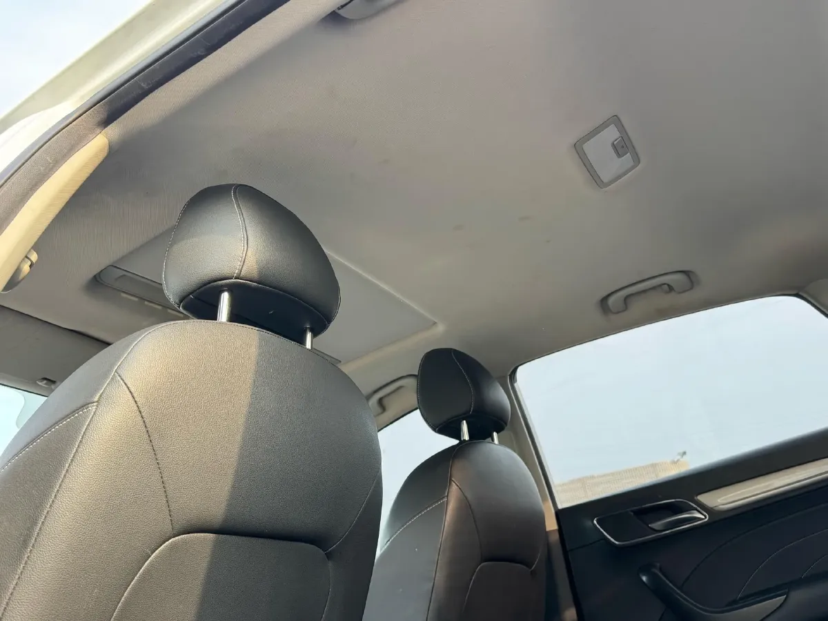 2019 Roewe i6 1.5T 169HP L4 AMT PHEV 9.1KWH,autocango,china used car exporter,china ev exporter,chinese used car exporter,chinese used ev exporter