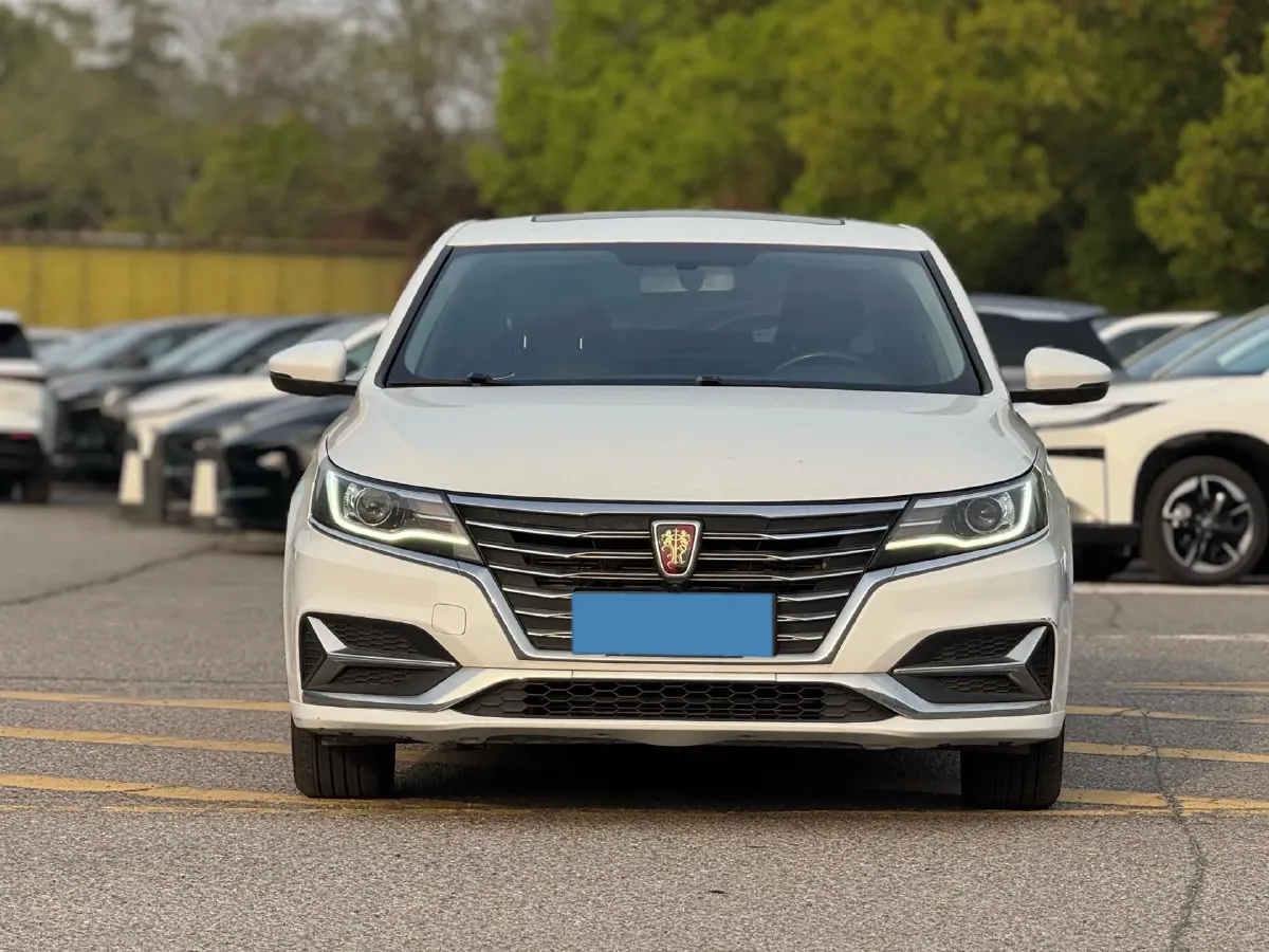 2019 Roewe i6 1.5T 169HP L4 AMT PHEV 9.1KWH,autocango,china used car exporter,china ev exporter,chinese used car exporter,chinese used ev exporter