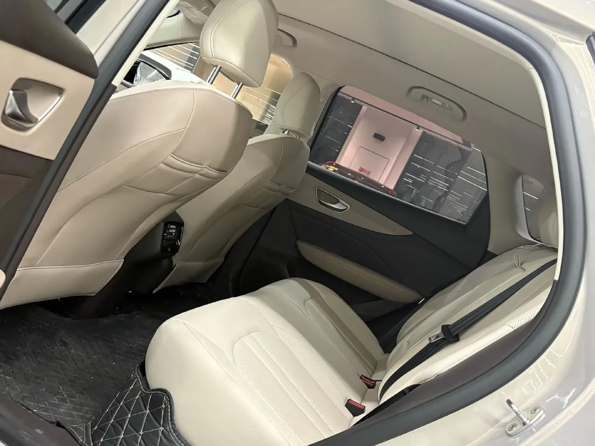 2025 MG MG ES5 BEV 62.2KWH,autocango,china used car exporter,china ev exporter,chinese used car exporter,chinese used ev exporter