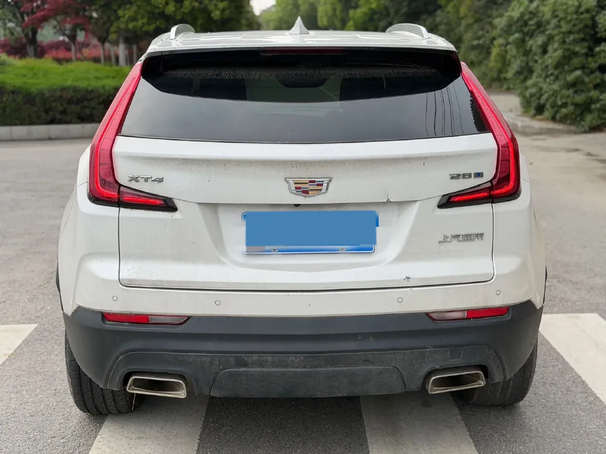 2022 Cadillac XT4 2.0T 237HP L4 9AT,autocango,china used car exporter,china ev exporter,chinese used car exporter,chinese used ev exporter