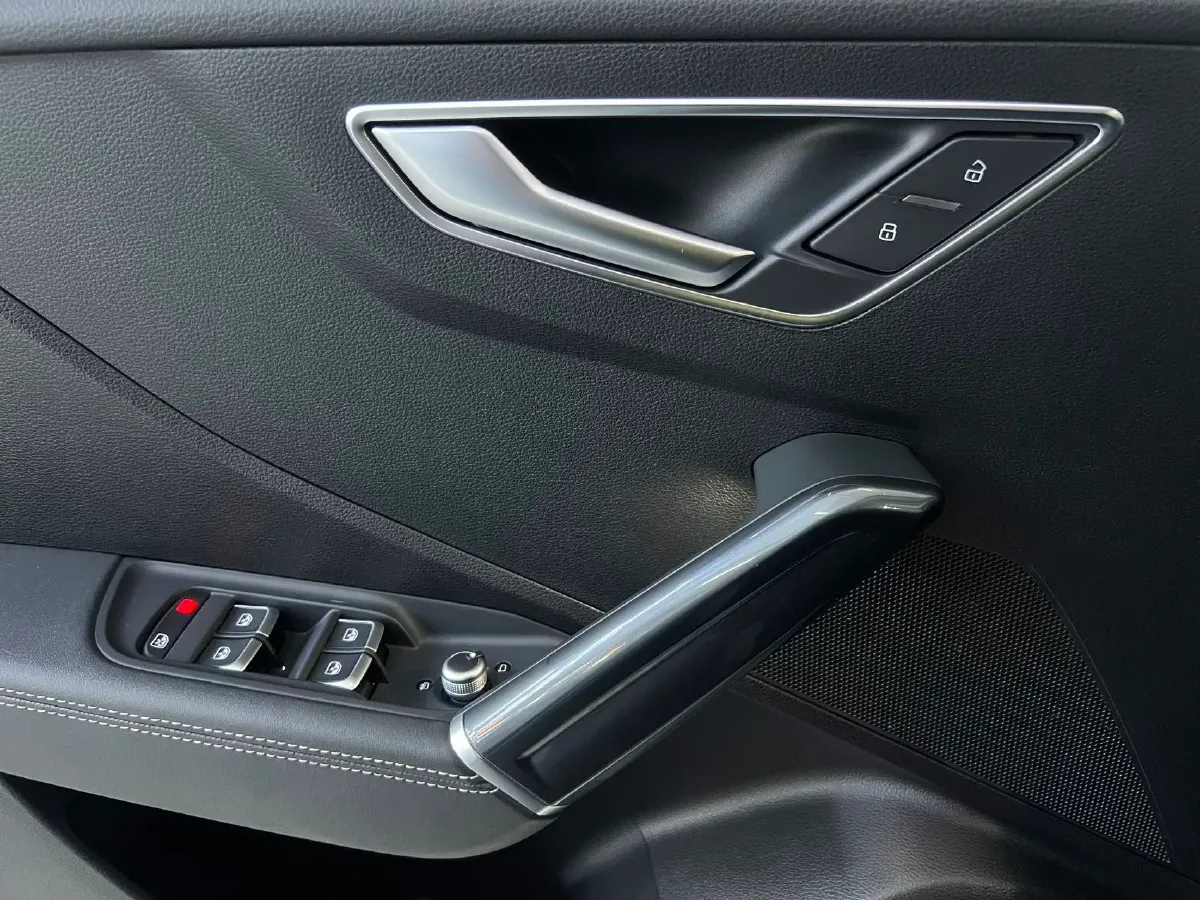 2022 Audi Q2L 1.4T 150HP L4 7DCT,autocango,china used car exporter,china ev exporter,chinese used car exporter,chinese used ev exporter