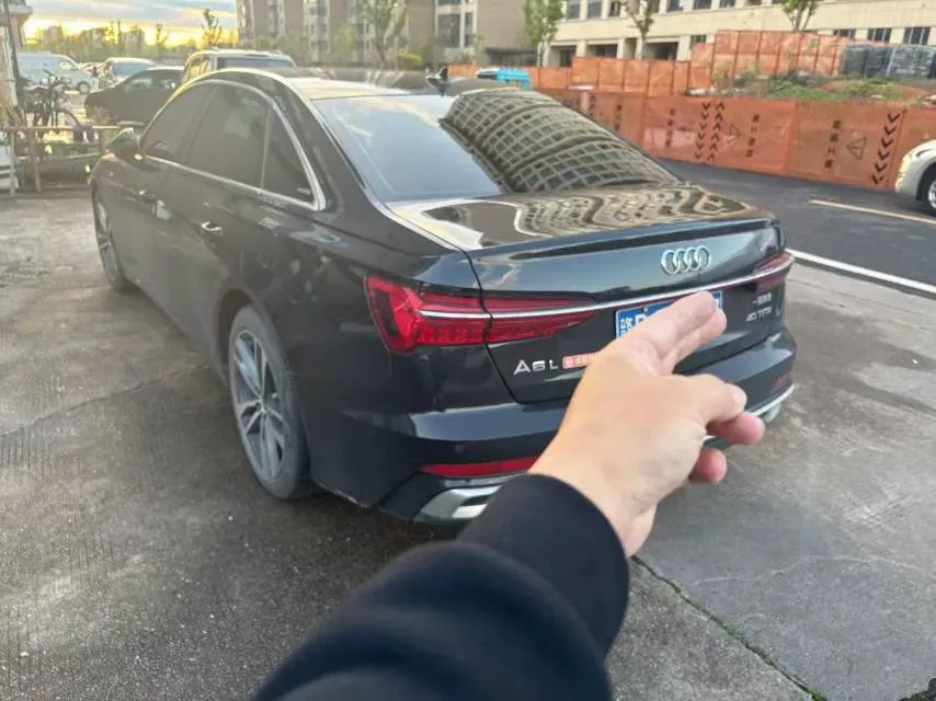 2023 Audi A6L 2.0T 190HP L4 7DCT,autocango,china used car exporter,china ev exporter,chinese used car exporter,chinese used ev exporter