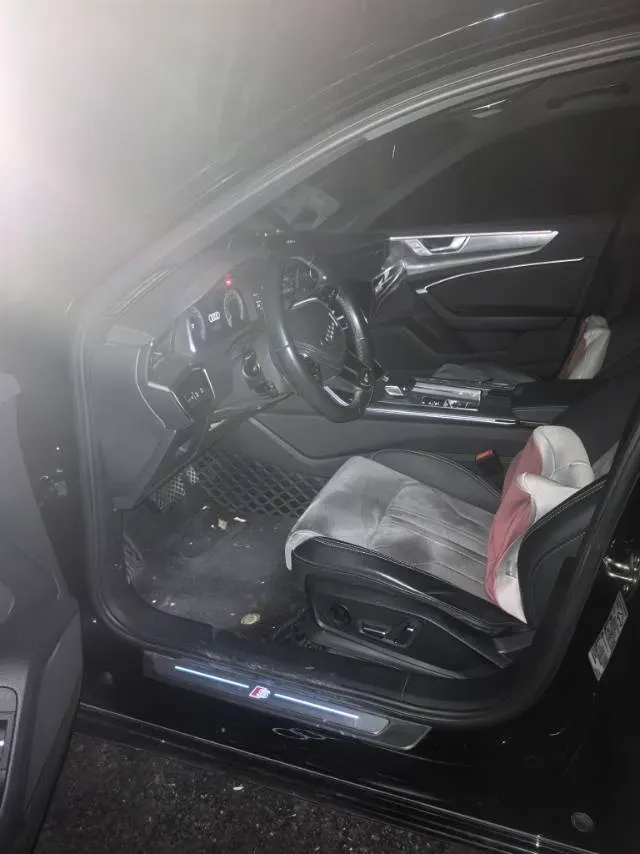 2023 Audi A6L 2.0T 190HP L4 7DCT,autocango,china used car exporter,china ev exporter,chinese used car exporter,chinese used ev exporter