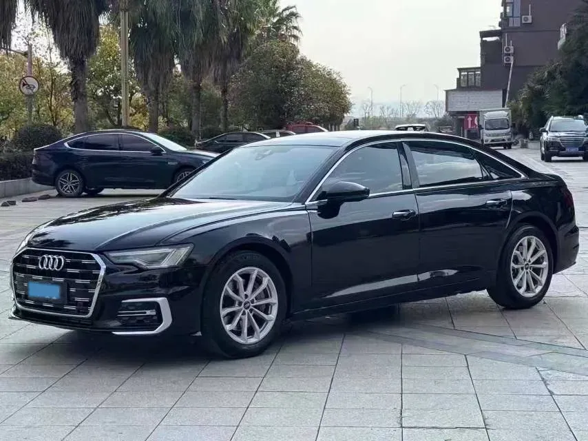 2023 Audi A6L 2.0T 190HP L4 7DCT,autocango,china used car exporter,china ev exporter,chinese used car exporter,chinese used ev exporter