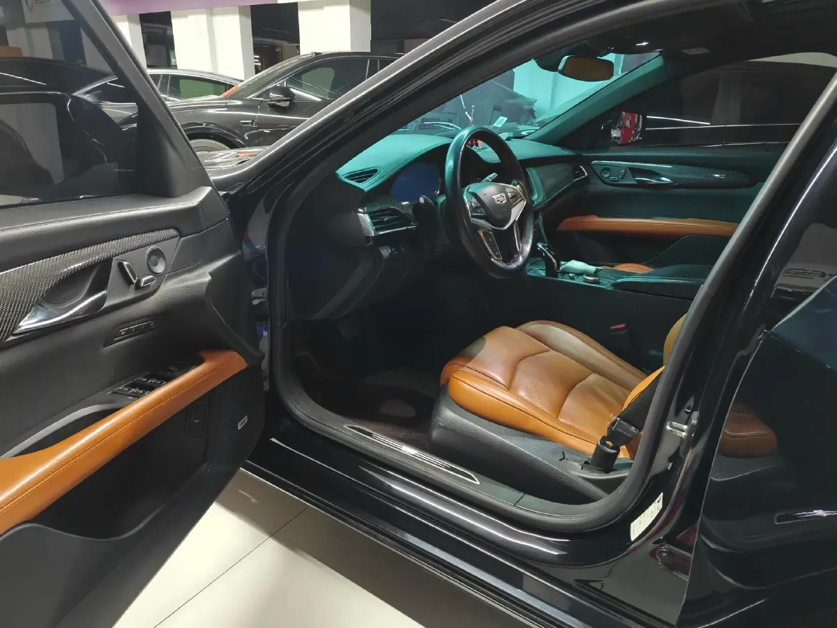 2021 Cadillac CT6 2.0T 237HP L4 10AT,autocango,china used car exporter,china ev exporter,chinese used car exporter,chinese used ev exporter