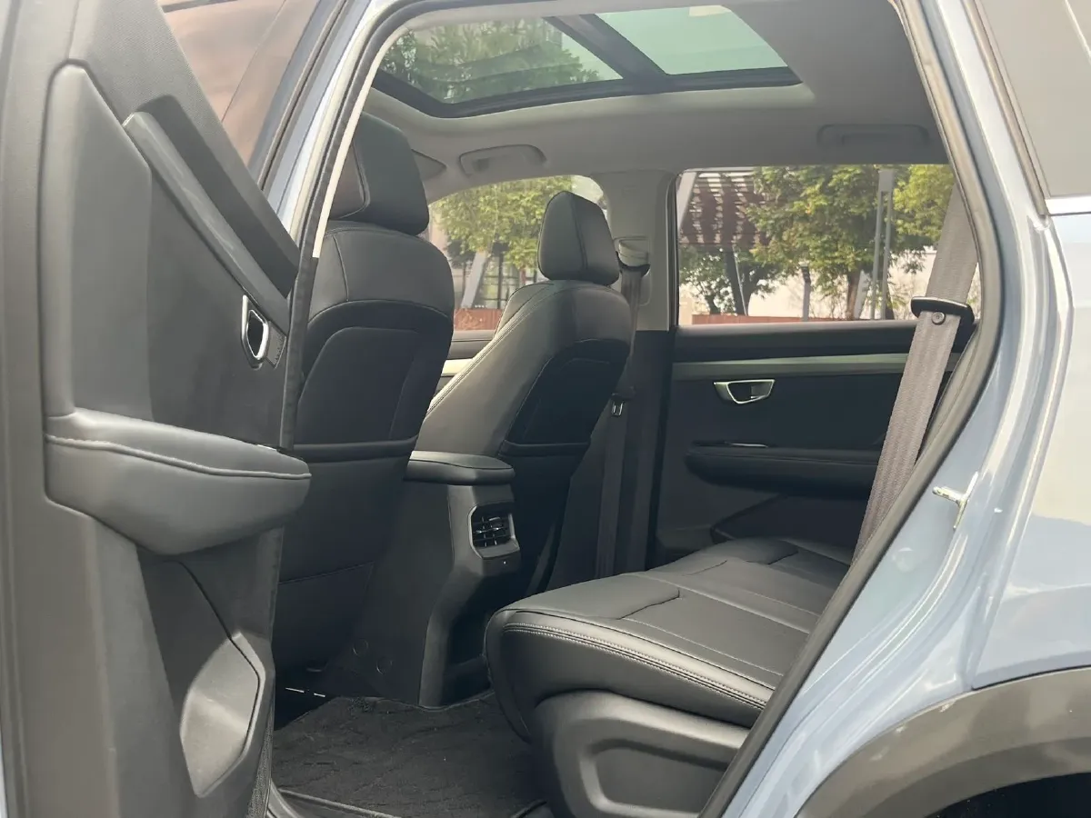 2021 WuLing XingChen 1.5T 147HP L4 CVT,autocango,china used car exporter,china ev exporter,chinese used car exporter,chinese used ev exporter