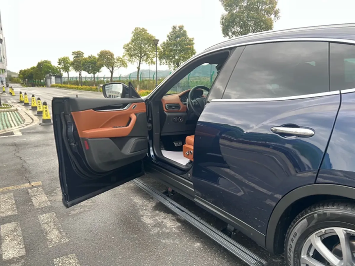 2021 Maserati Levante 3.0T 350HP V6 8AT,autocango,china used car exporter,china ev exporter,chinese used car exporter,chinese used ev exporter