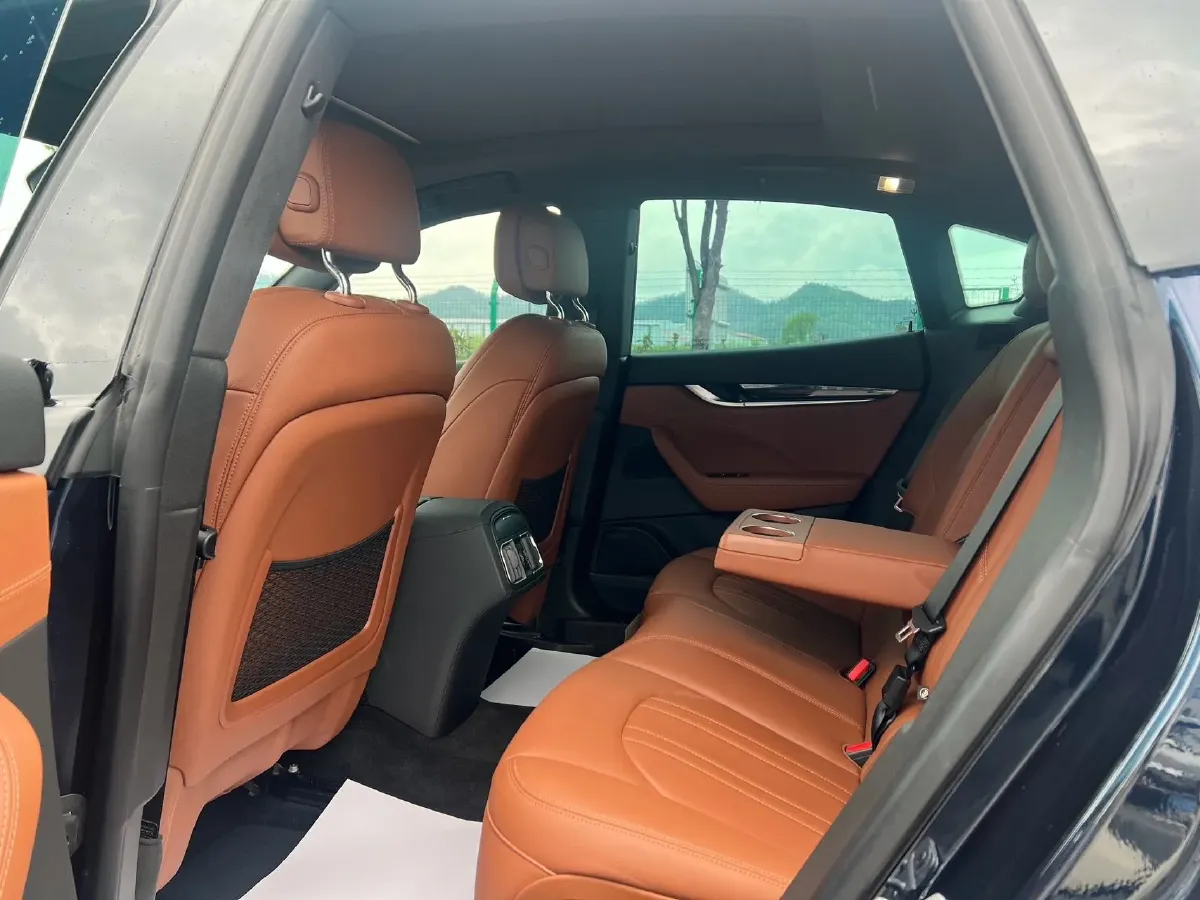 2021 Maserati Levante 3.0T 350HP V6 8AT,autocango,china used car exporter,china ev exporter,chinese used car exporter,chinese used ev exporter