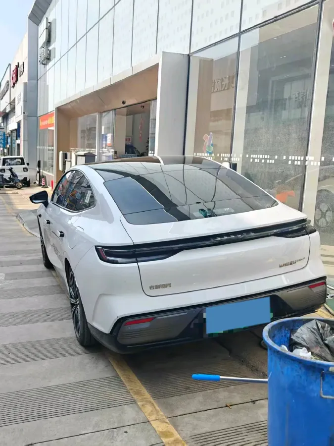 2025 Geely Galaxy Starshine 8 1.5T 163HP L4 3DHT PHEV 27.69KWH,autocango,china used car exporter,china ev exporter,chinese used car exporter,chinese used ev exporter
