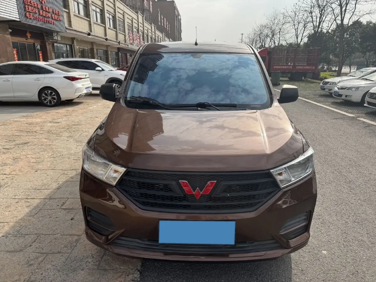 2021 WuLing RongGuang New Truck 1.5L 99HP L4 5MT,autocango,china used car exporter,china ev exporter,chinese used car exporter,chinese used ev exporter