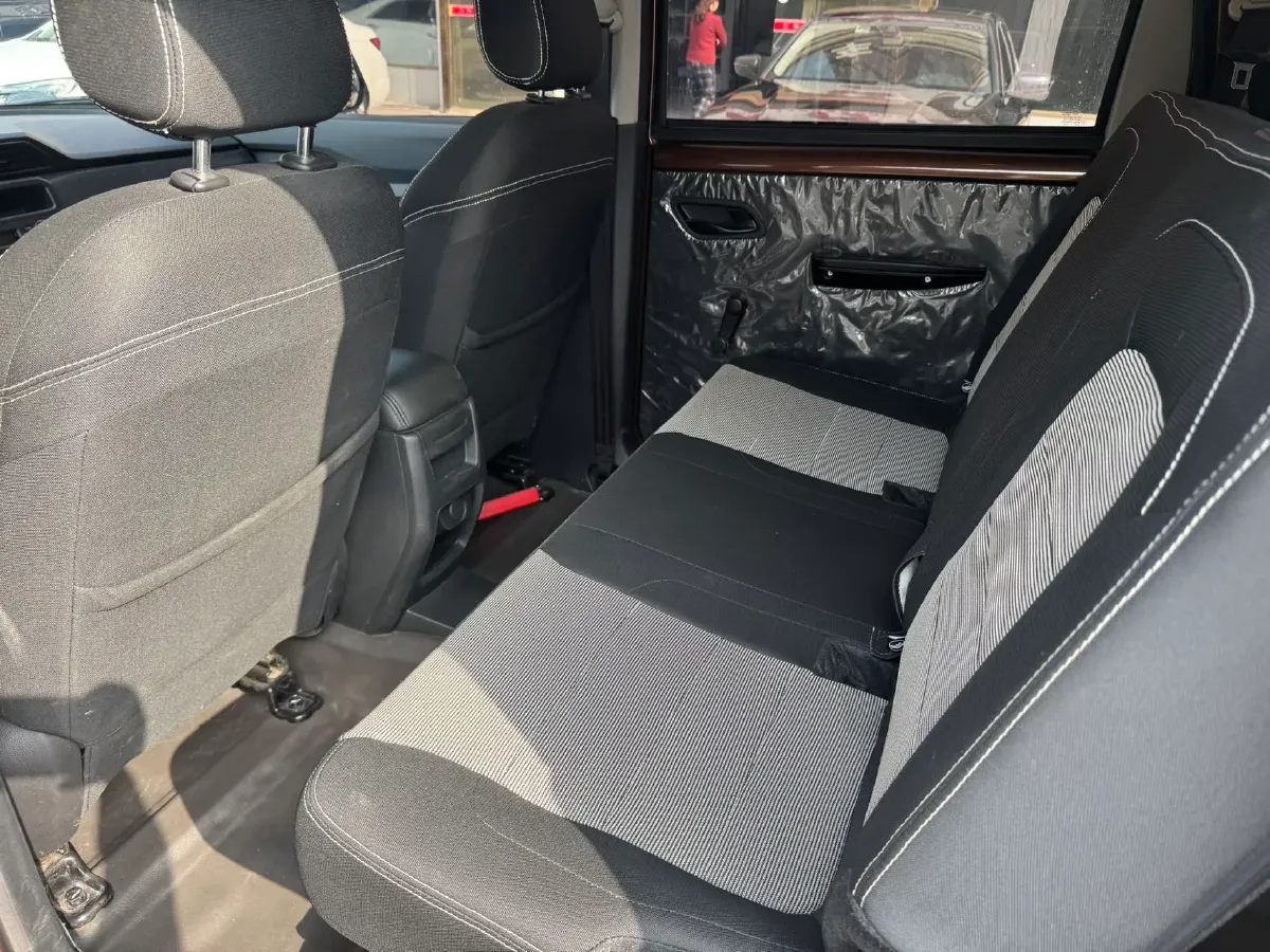 2021 WuLing RongGuang New Truck 1.5L 99HP L4 5MT,autocango,china used car exporter,china ev exporter,chinese used car exporter,chinese used ev exporter