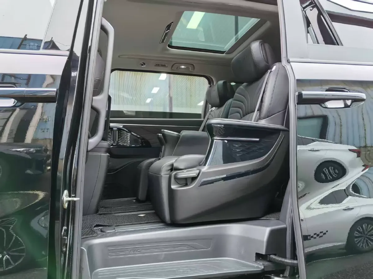 2024 GAC Trumpchi M8 2.0T 252HP L4 8AT,autocango,china used car exporter,china ev exporter,chinese used car exporter,chinese used ev exporter