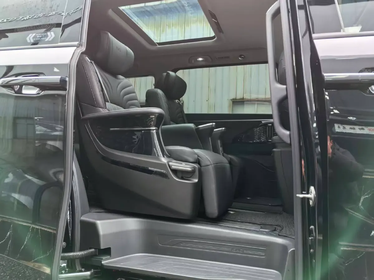 2024 GAC Trumpchi M8 2.0T 252HP L4 8AT,autocango,china used car exporter,china ev exporter,chinese used car exporter,chinese used ev exporter