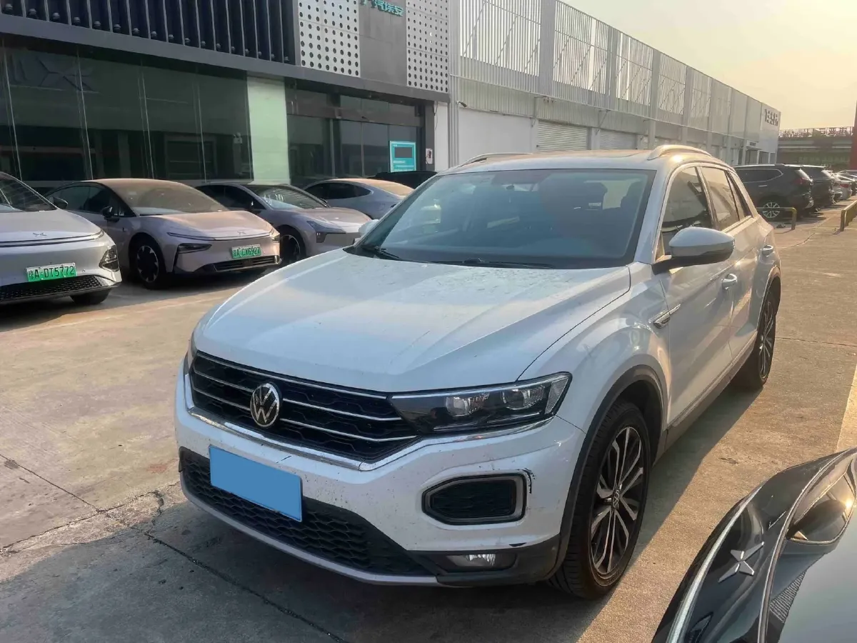 2021 Volkswagen T-Roc 1.4T 150HP L4 7DCT,autocango,china used car exporter,china ev exporter,chinese used car exporter,chinese used ev exporter