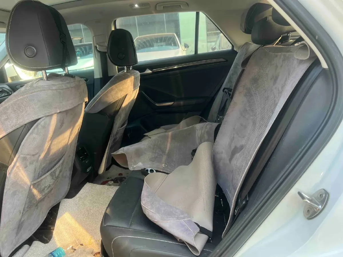 2021 Volkswagen T-Roc 1.4T 150HP L4 7DCT,autocango,china used car exporter,china ev exporter,chinese used car exporter,chinese used ev exporter