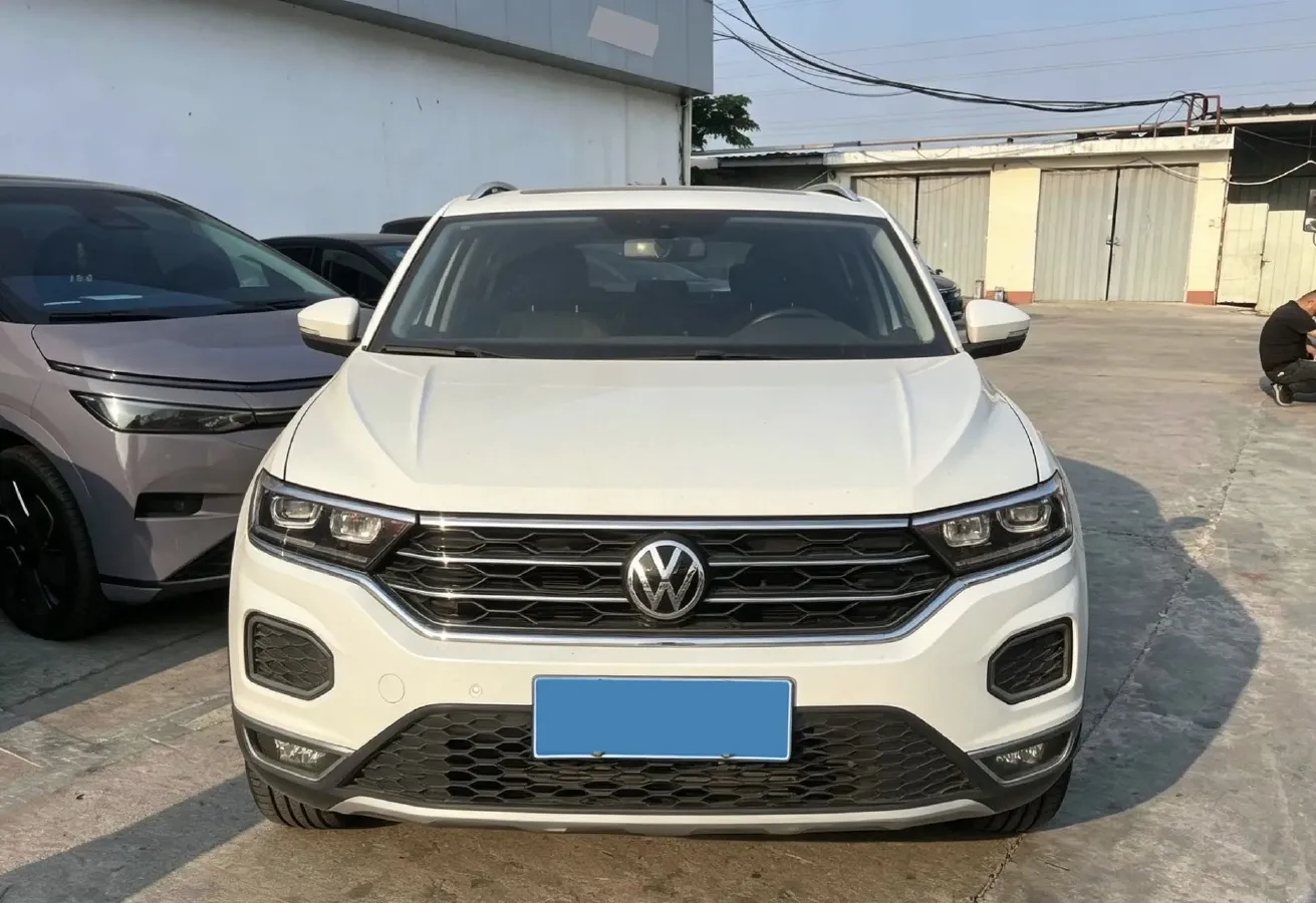 2021 Volkswagen T-Roc 1.4T 150HP L4 7DCT,autocango,china used car exporter,china ev exporter,chinese used car exporter,chinese used ev exporter