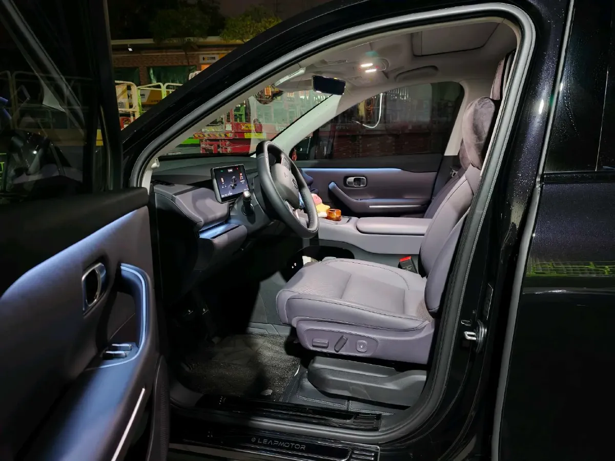 2026 Leapmotor C16 REEV 95HP REEV,autocango,china used car exporter,china ev exporter,chinese used car exporter,chinese used ev exporter