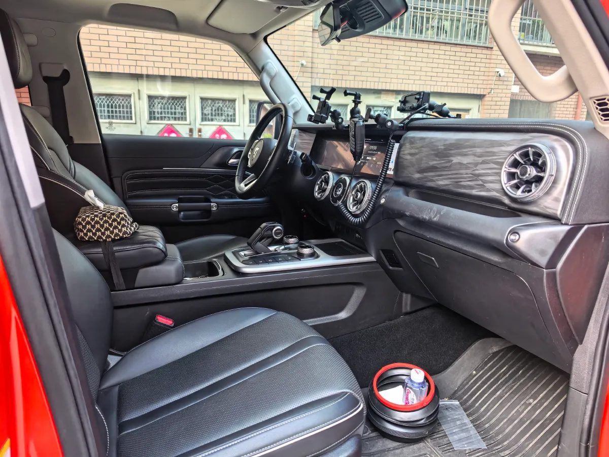 2021 Tank 300 2.0T 227HP L4 8AT,autocango,china used car exporter,china ev exporter,chinese used car exporter,chinese used ev exporter