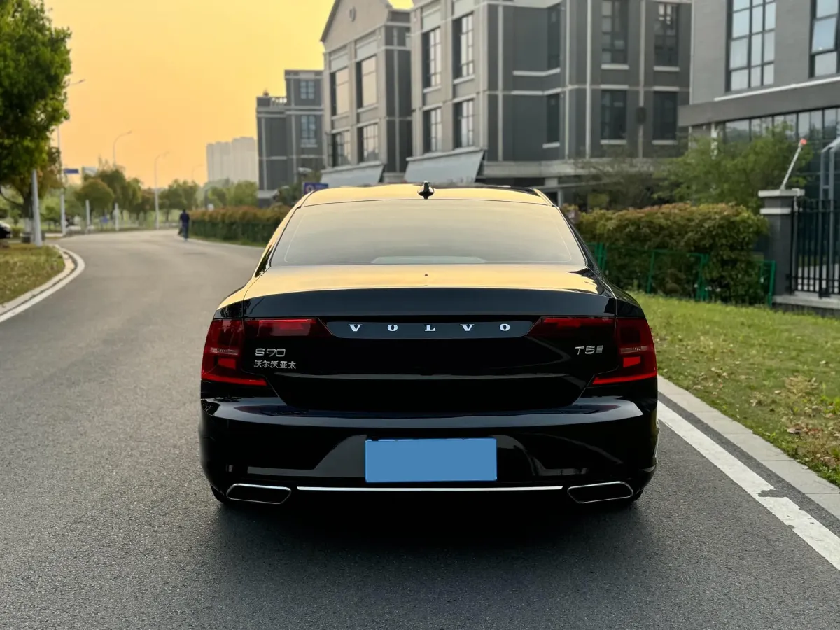 2020 Volvo S90 2.0T 254HP L4 8AT,autocango,china used car exporter,china ev exporter,chinese used car exporter,chinese used ev exporter