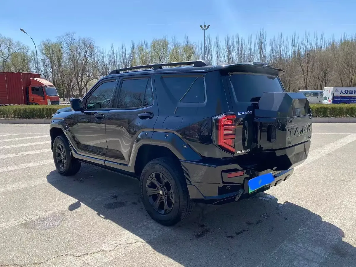 2024 Tank 400 2.0T 252HP L4 9AT PHEV 36.7/37.1KWH,autocango,china used car exporter,china ev exporter,chinese used car exporter,chinese used ev exporter