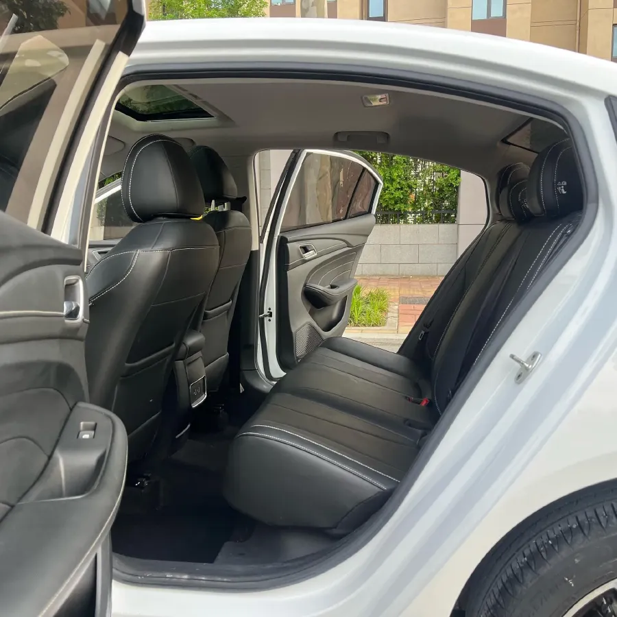 2020 Roewe i5 1.5L 120HP L4 CVT,autocango,china used car exporter,china ev exporter,chinese used car exporter,chinese used ev exporter