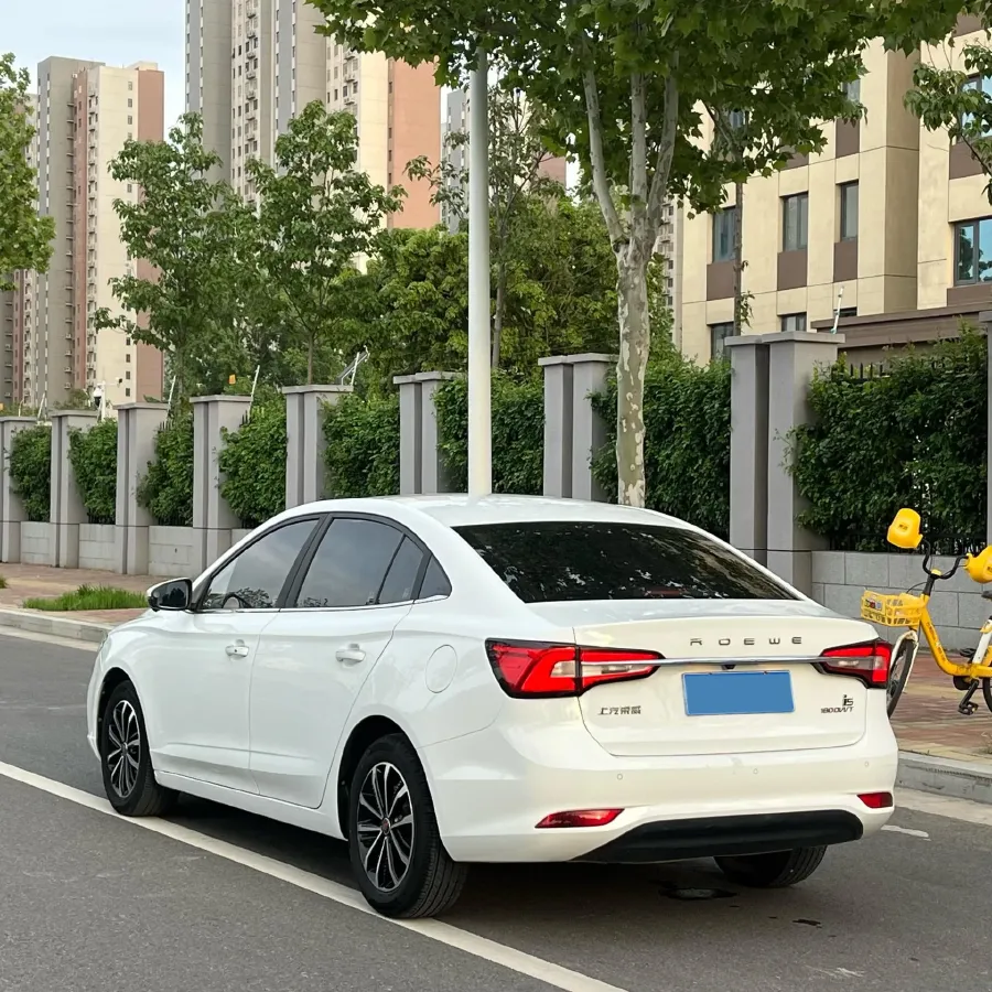 2020 Roewe i5 1.5L 120HP L4 CVT,autocango,china used car exporter,china ev exporter,chinese used car exporter,chinese used ev exporter
