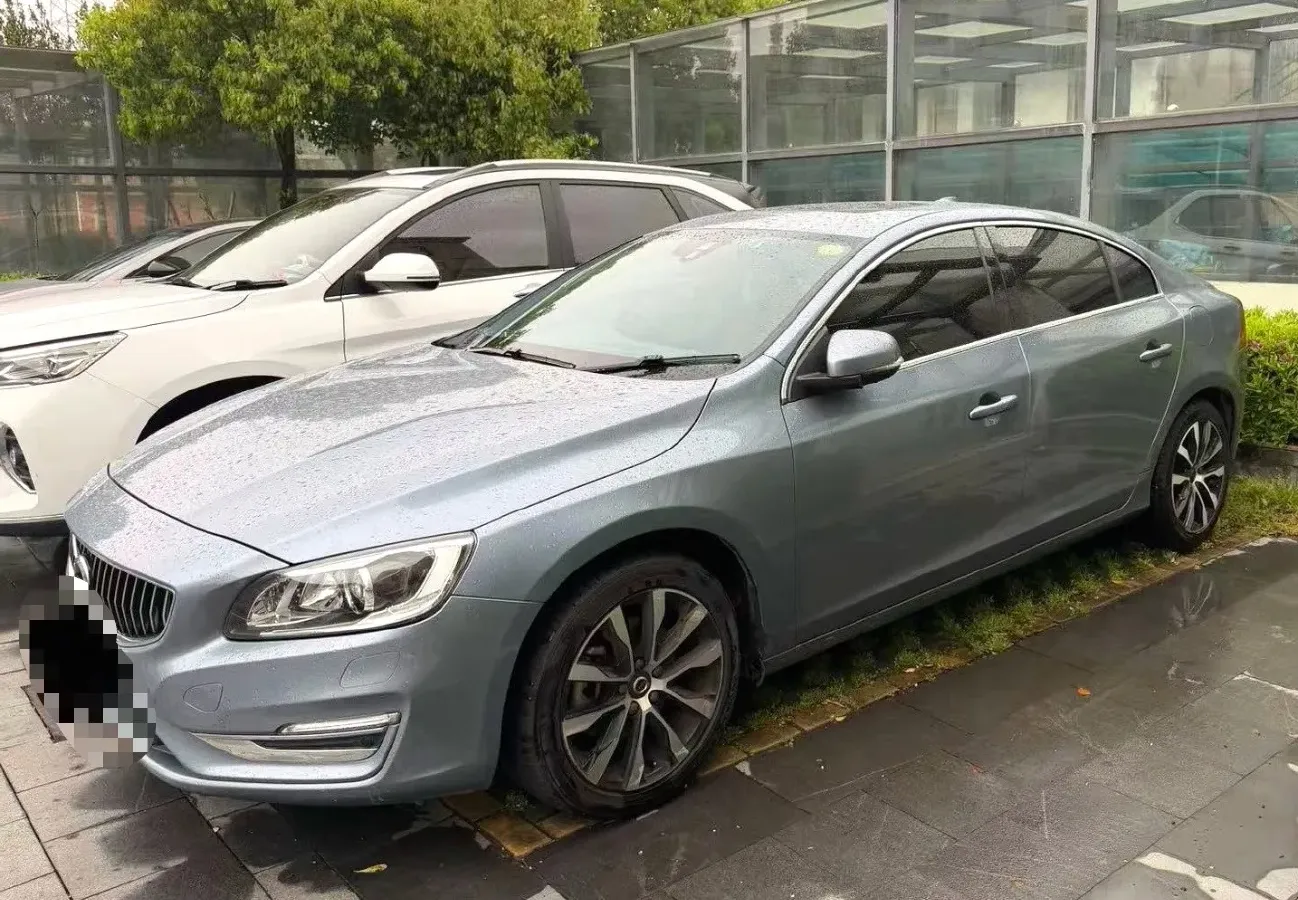 2018 Volvo S60 1.5T 152HP L4 6AT,autocango,china used car exporter,china ev exporter,chinese used car exporter,chinese used ev exporter