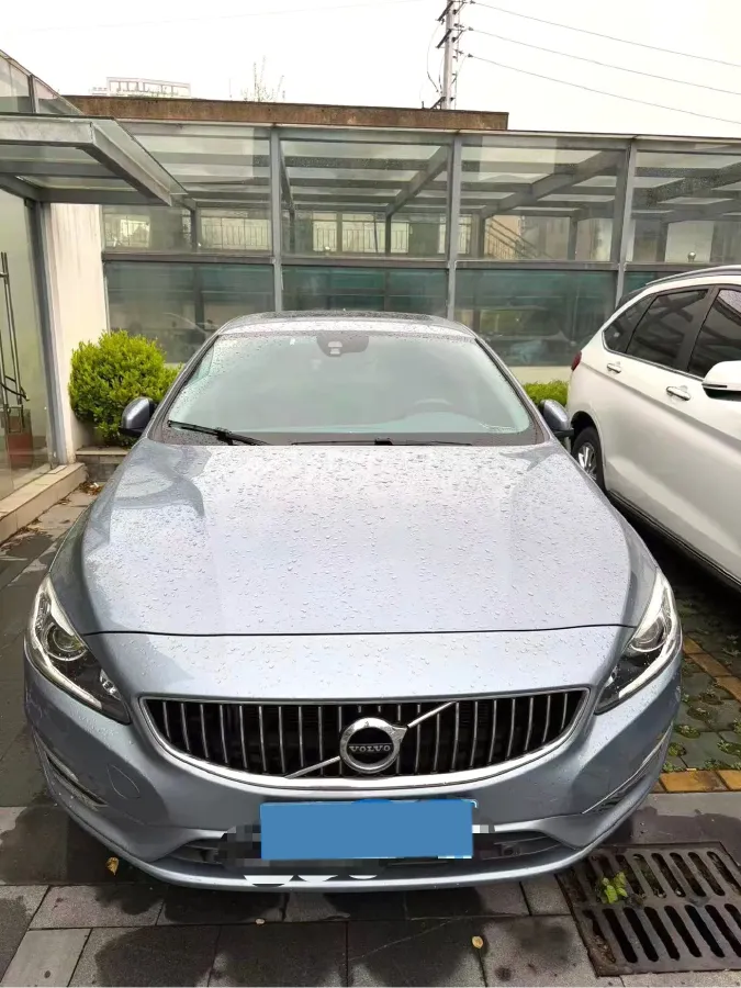 2018 Volvo S60 1.5T 152HP L4 6AT,autocango,china used car exporter,china ev exporter,chinese used car exporter,chinese used ev exporter