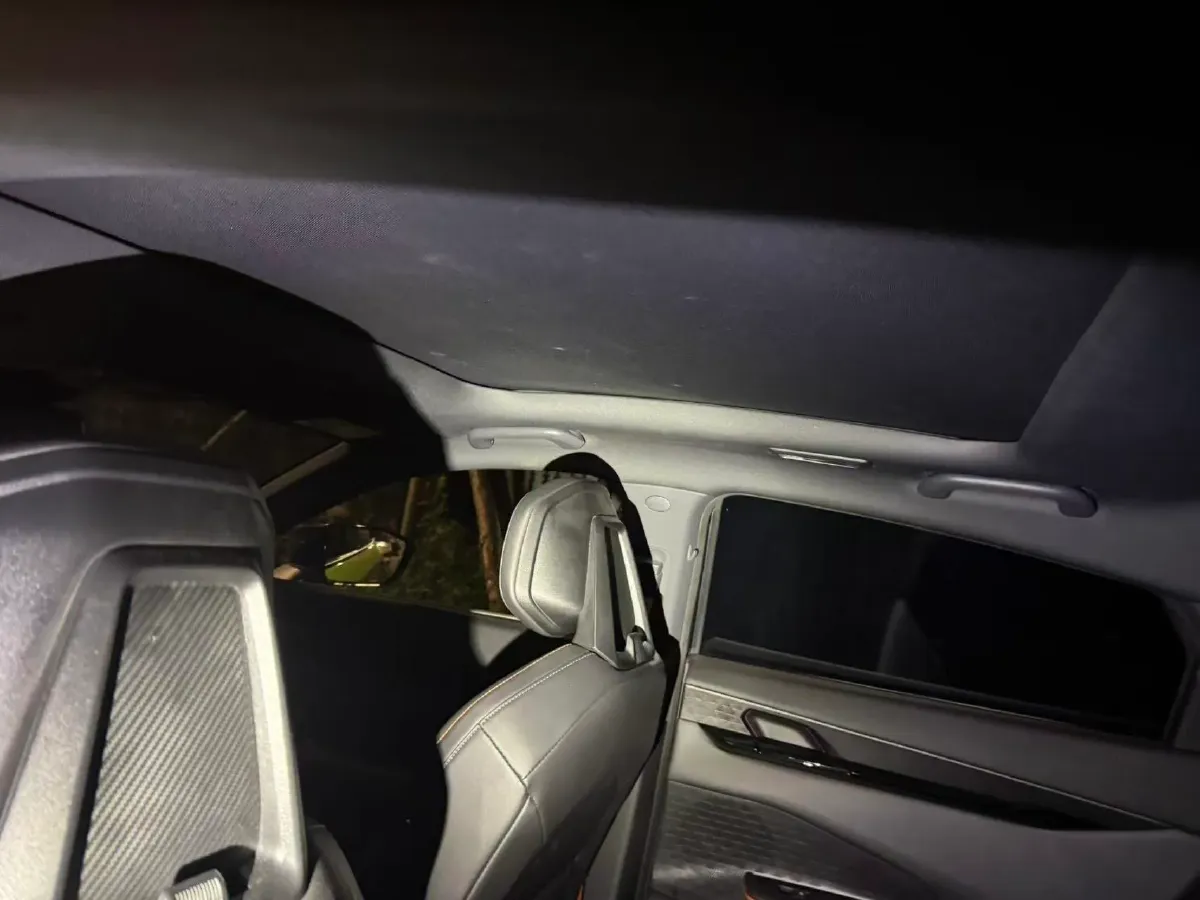 2022 ChangAn UNI-V 1.5T 188HP L4 7DCT,autocango,china used car exporter,china ev exporter,chinese used car exporter,chinese used ev exporter