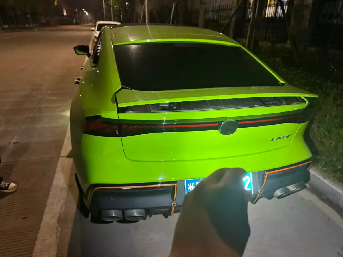 2022 ChangAn UNI-V 1.5T 188HP L4 7DCT,autocango,china used car exporter,china ev exporter,chinese used car exporter,chinese used ev exporter