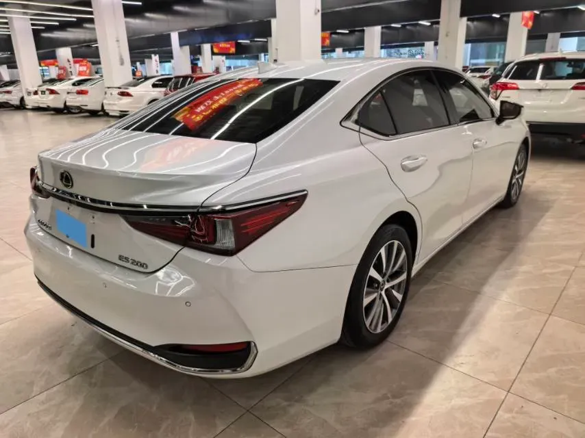 2018 Lexus ES 2.0L 167HP L4 6AT,autocango,china used car exporter,china ev exporter,chinese used car exporter,chinese used ev exporter