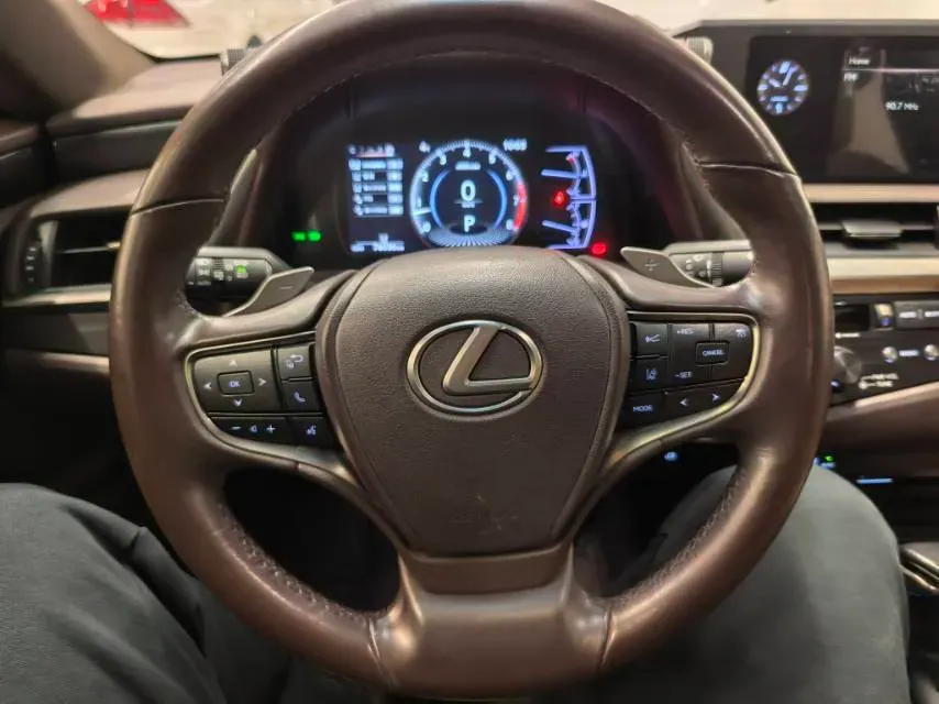 2018 Lexus ES 2.0L 167HP L4 6AT,autocango,china used car exporter,china ev exporter,chinese used car exporter,chinese used ev exporter
