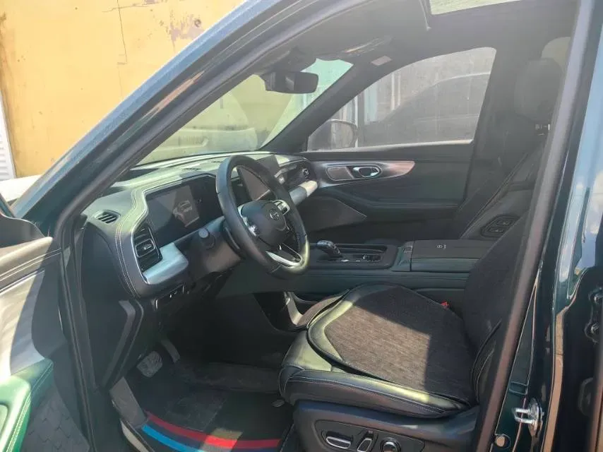 2022 GAC Trumpchi GS8 2.0T 252HP L4 8AT,autocango,china used car exporter,china ev exporter,chinese used car exporter,chinese used ev exporter