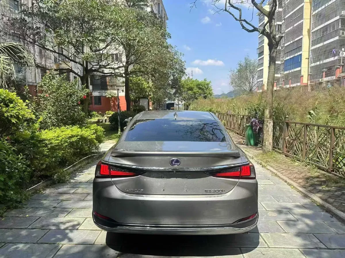 2020 Lexus ES 2.5L 178HP L4 E-CVT Hybrid,autocango,china used car exporter,china ev exporter,chinese used car exporter,chinese used ev exporter