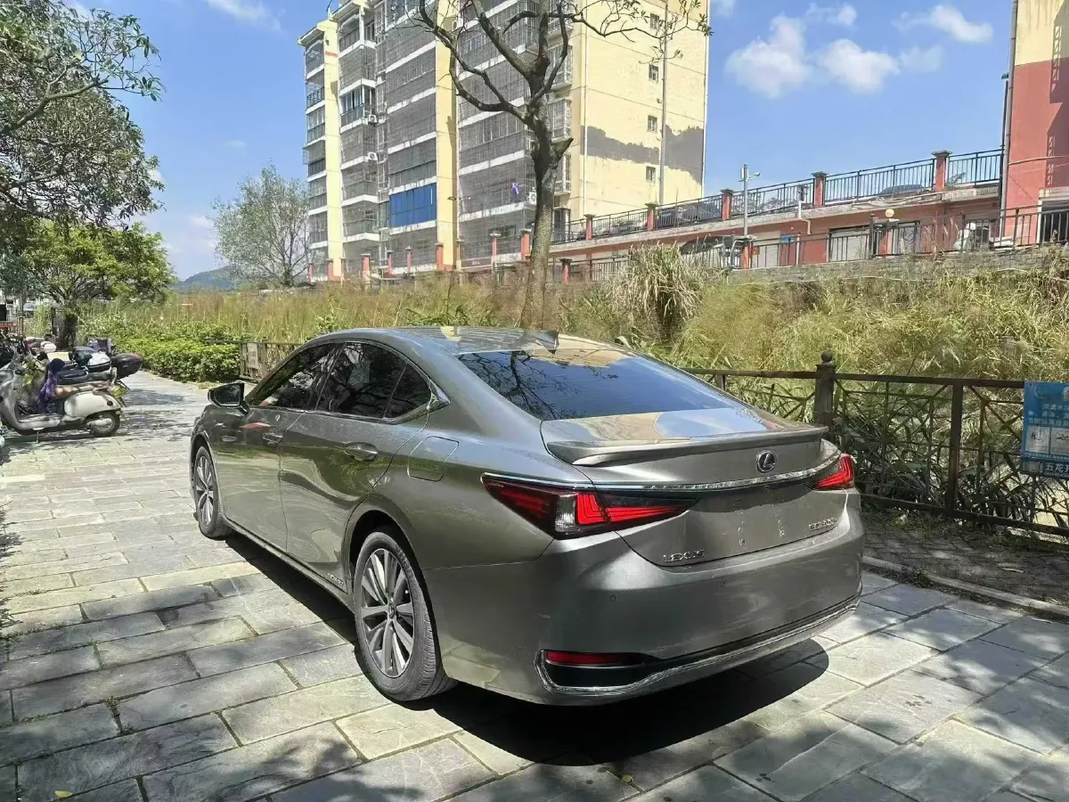 2020 Lexus ES 2.5L 178HP L4 E-CVT Hybrid,autocango,china used car exporter,china ev exporter,chinese used car exporter,chinese used ev exporter
