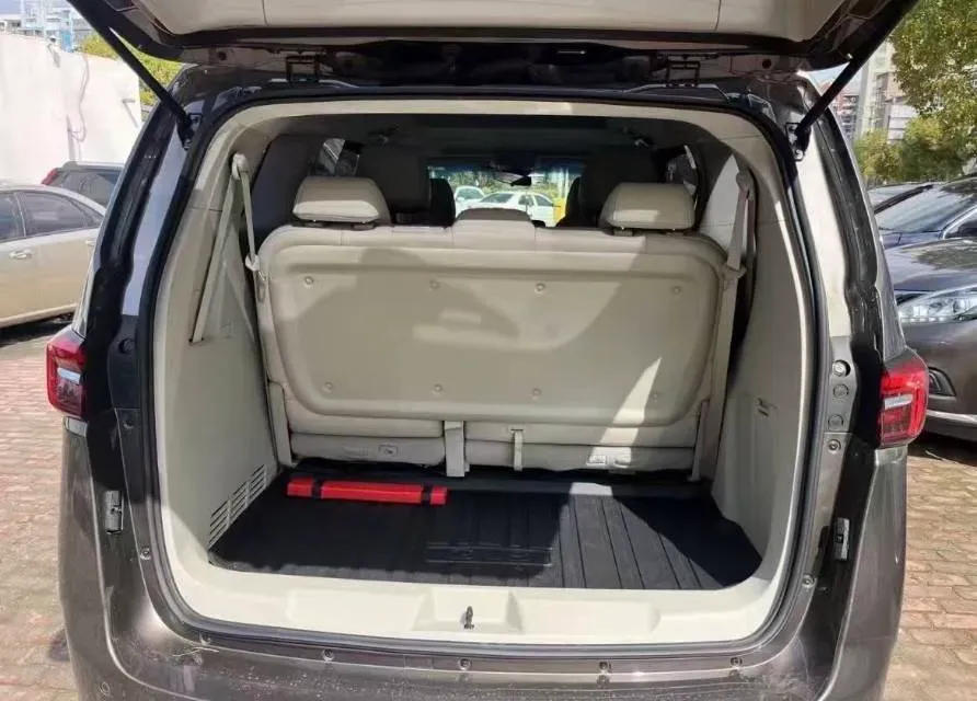 2023 Buick GL8 2.0T 237HP L4 9AT,autocango,china used car exporter,china ev exporter,chinese used car exporter,chinese used ev exporter