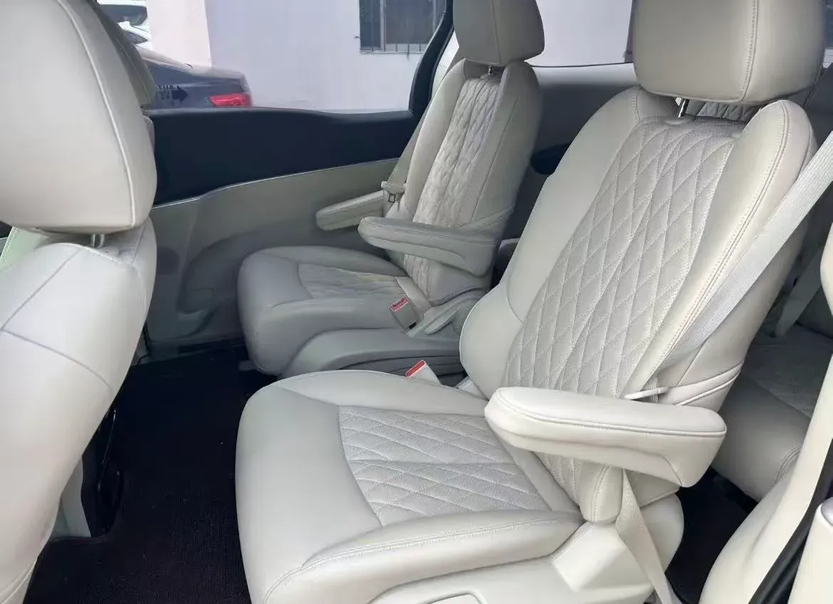 2023 Buick GL8 2.0T 237HP L4 9AT,autocango,china used car exporter,china ev exporter,chinese used car exporter,chinese used ev exporter