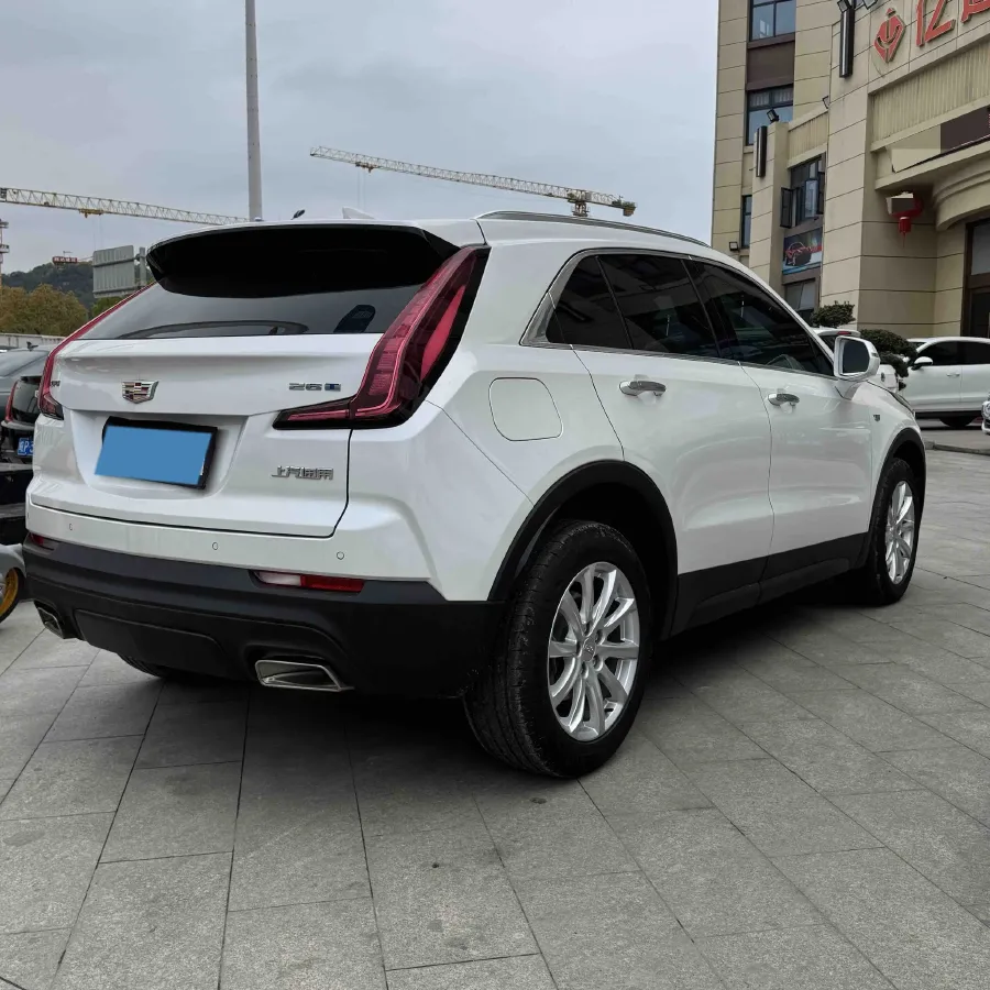 2022 Cadillac XT4 2.0T 237HP L4 9AT,autocango,china used car exporter,china ev exporter,chinese used car exporter,chinese used ev exporter