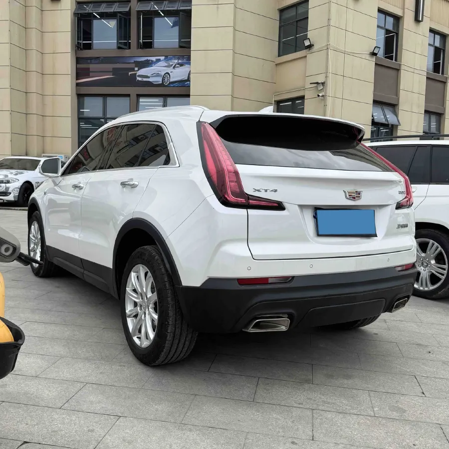 2022 Cadillac XT4 2.0T 237HP L4 9AT,autocango,china used car exporter,china ev exporter,chinese used car exporter,chinese used ev exporter