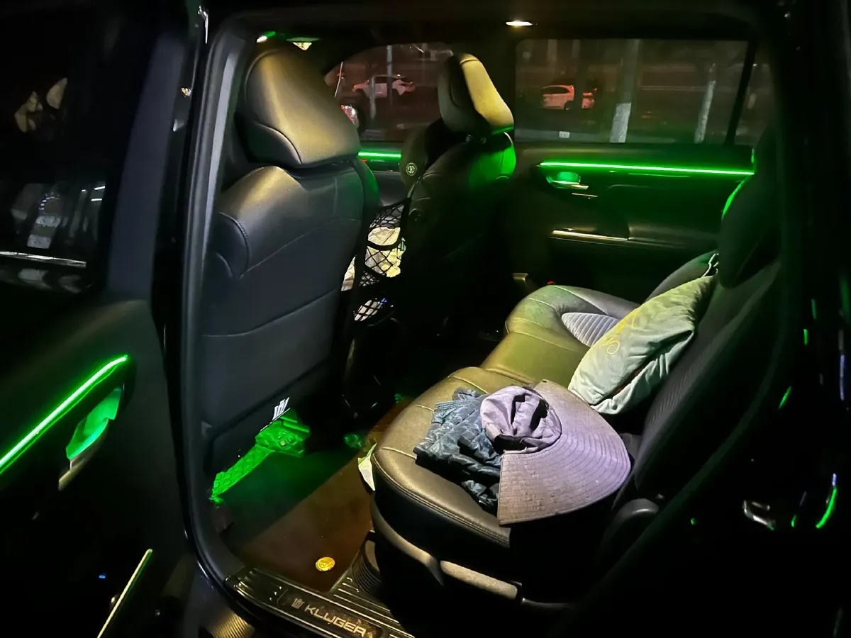 2022 Toyota Crown Kluger 2.5L 192HP L4 E-CVT Hybrid,autocango,china used car exporter,china ev exporter,chinese used car exporter,chinese used ev exporter