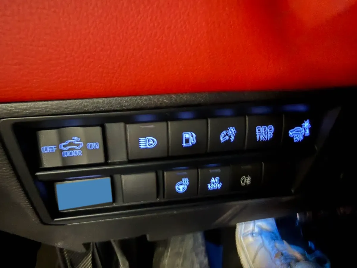 2022 Tank 300 2.0T 227HP L4 8AT,autocango,china used car exporter,china ev exporter,chinese used car exporter,chinese used ev exporter