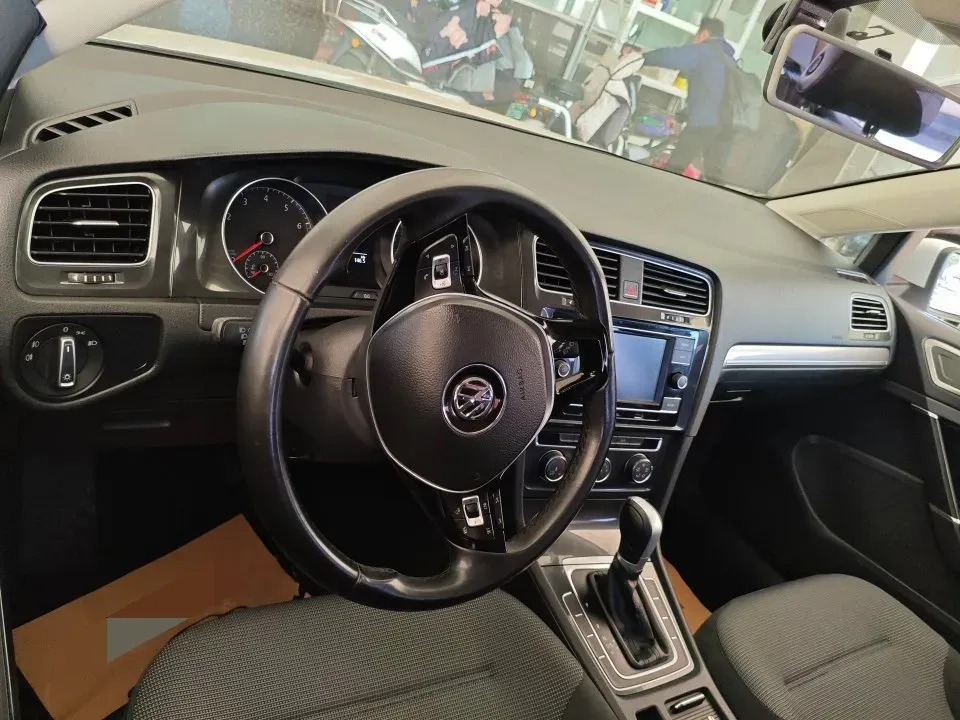 2018 Volkswagen Golf 1.6L 110HP L4 6AT,autocango,china used car exporter,china ev exporter,chinese used car exporter,chinese used ev exporter