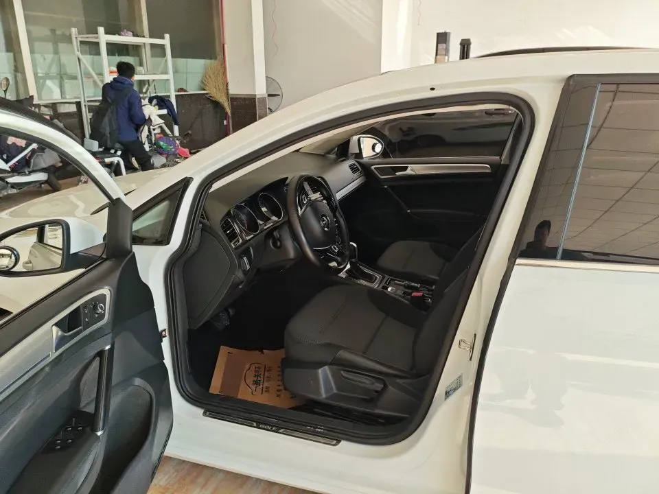 2018 Volkswagen Golf 1.6L 110HP L4 6AT,autocango,china used car exporter,china ev exporter,chinese used car exporter,chinese used ev exporter
