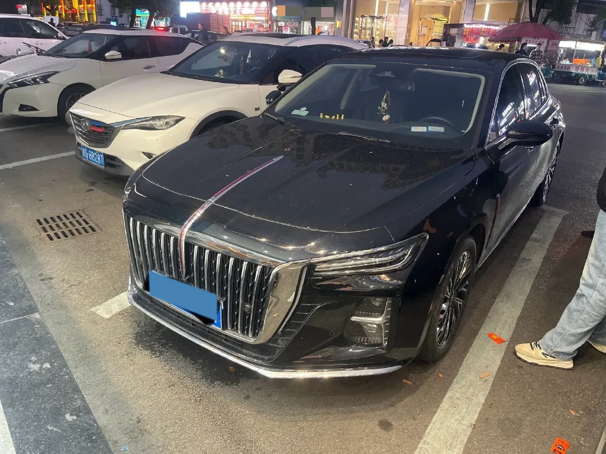 2024 HongQi H5 2.0T 224HP L4 8AT,autocango,china used car exporter,china ev exporter,chinese used car exporter,chinese used ev exporter